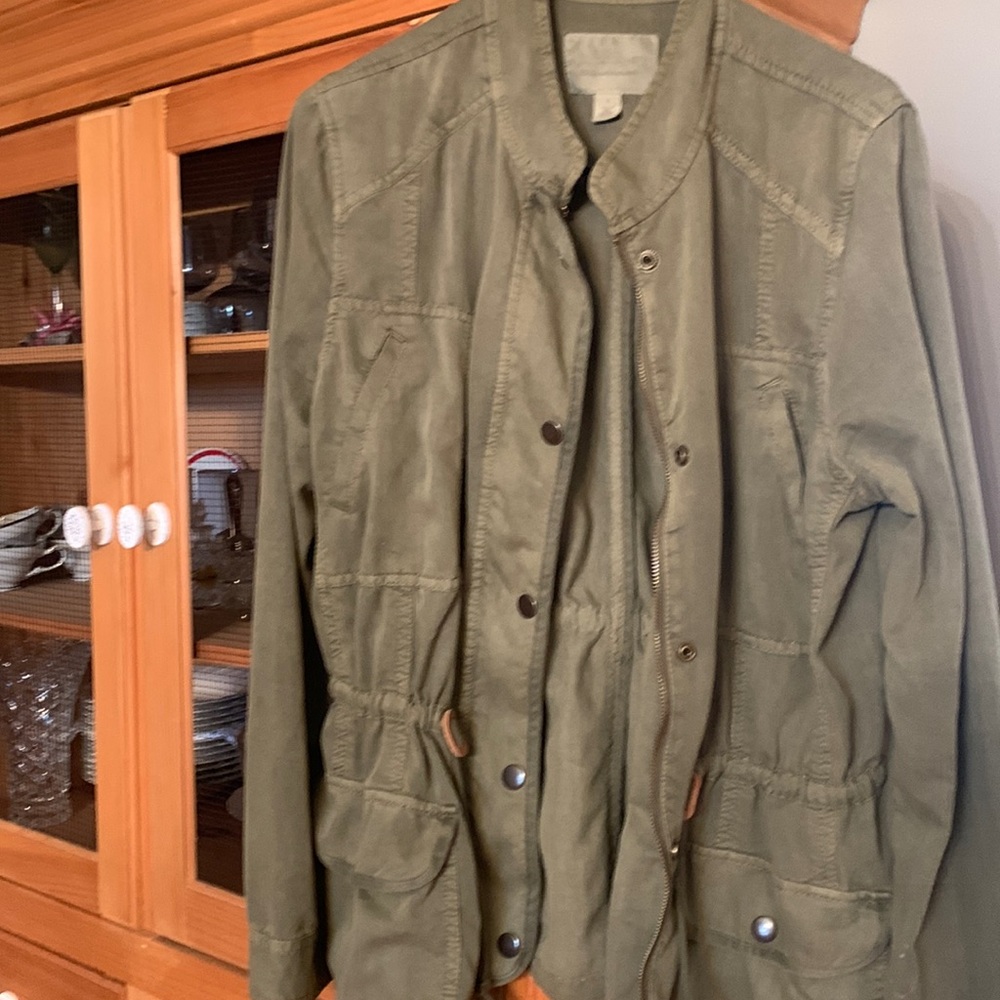 Hinge clothing designed in Seattle